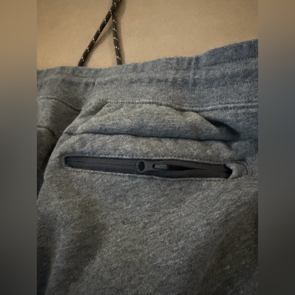 NIke Slim Fit Sweatsuit - Picture 14 of 14